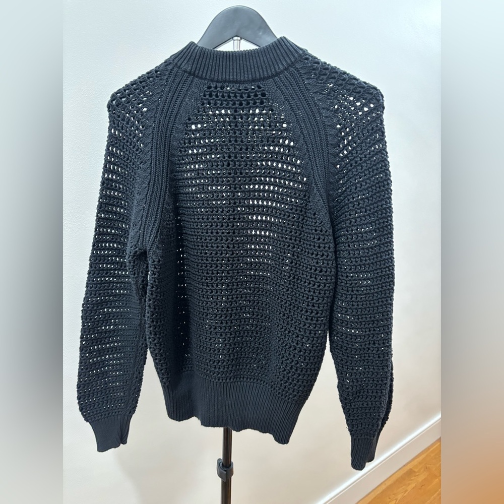 287. Uniqlo Black Knit Sweater - Picture 4 of 8